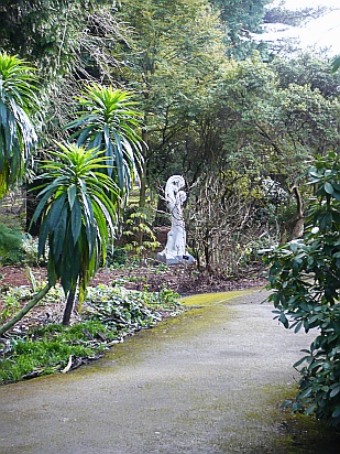 Statue in garden - Public Domain Photograph